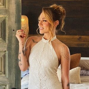 Meet your Posher, Posh